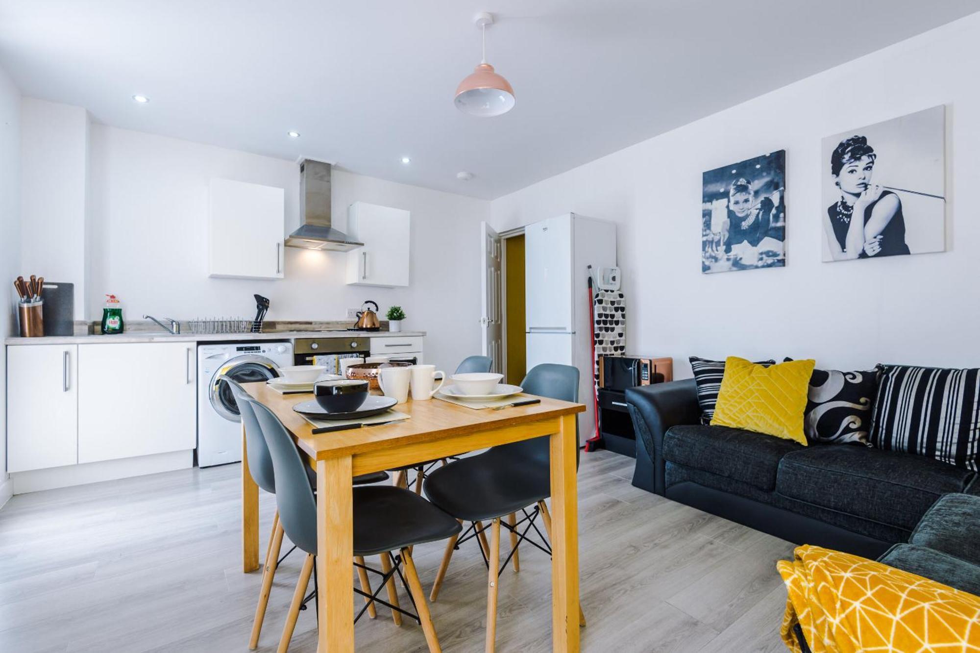 Opp Liverpool - Perfect For Contractors And Travellers, Big Savings Booking 4 Nights Or More! Apartamento Quarto foto