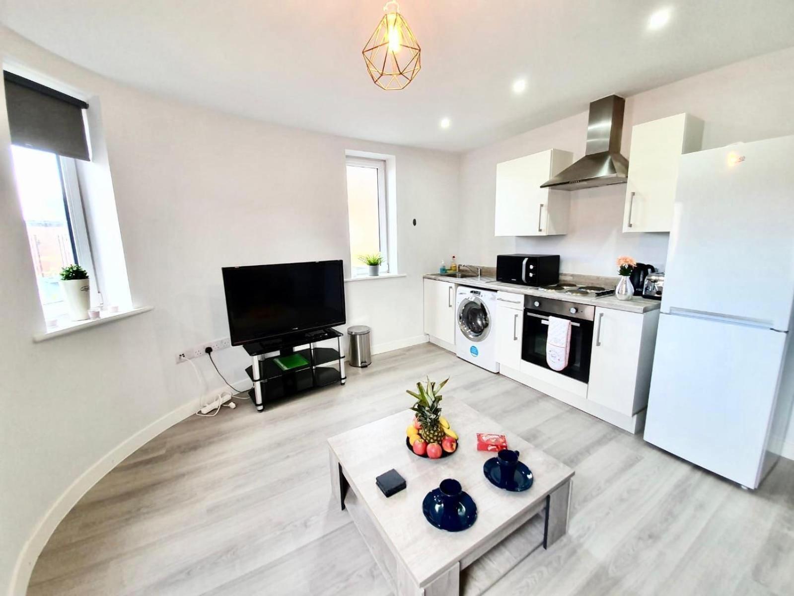 Opp Liverpool - Perfect For Contractors And Travellers, Big Savings Booking 4 Nights Or More! Apartamento Quarto foto
