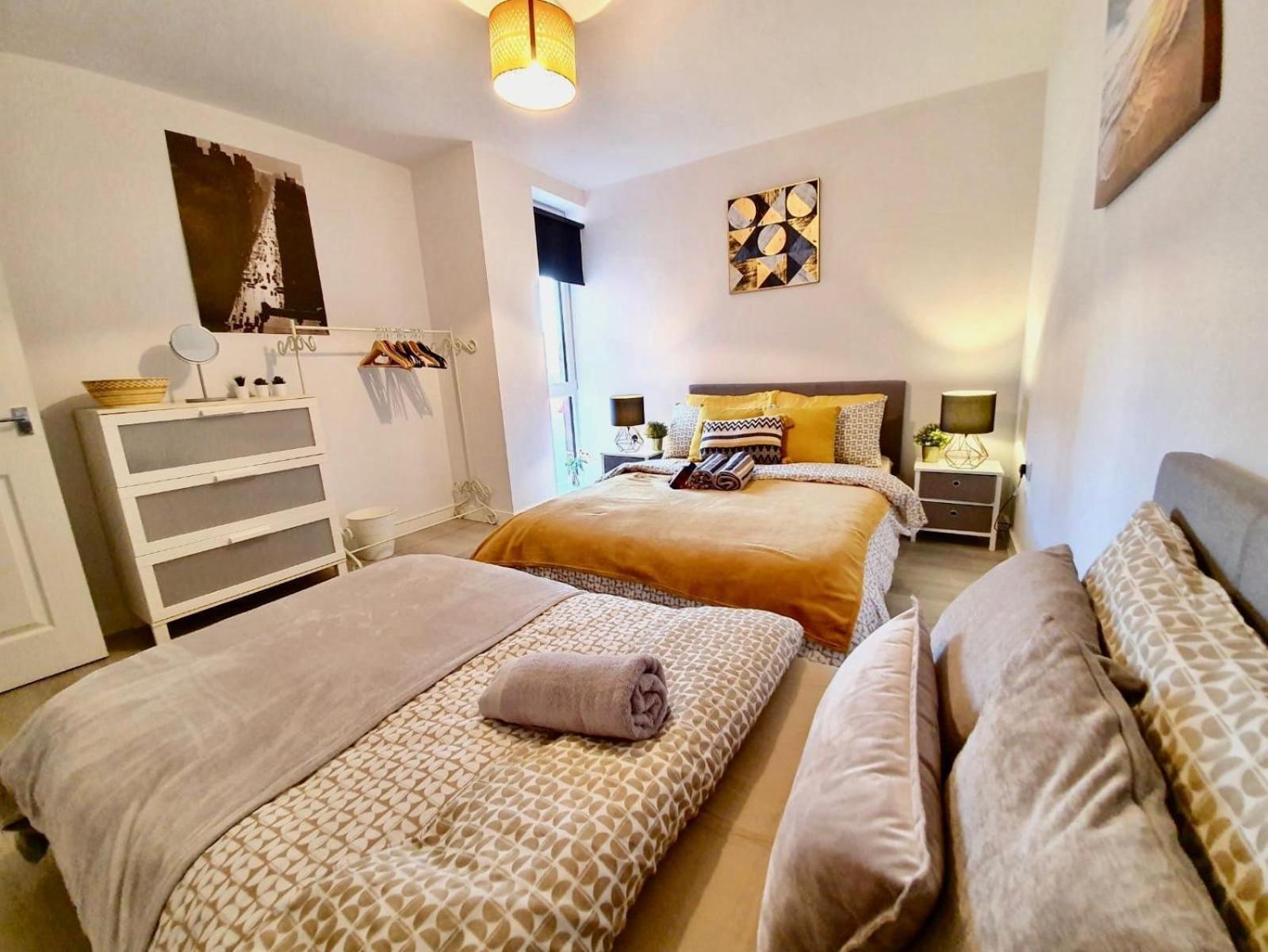 Opp Liverpool - Perfect For Contractors And Travellers, Big Savings Booking 4 Nights Or More! Apartamento Quarto foto